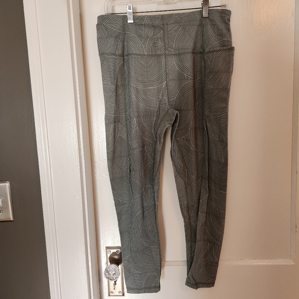 Sweaty Betty Super Soft Printed High-Waist Leggings in Olive Green Size XXL